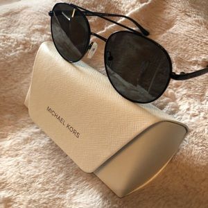 MICHAEL KORS
Lon Rounded Aviator Sunglasses